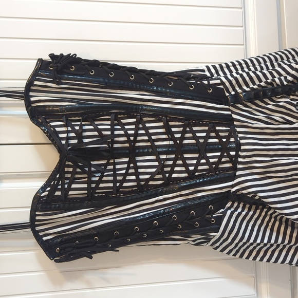 Poizen industries beautiful vintage stripe corset dress - Picture 2 of 6